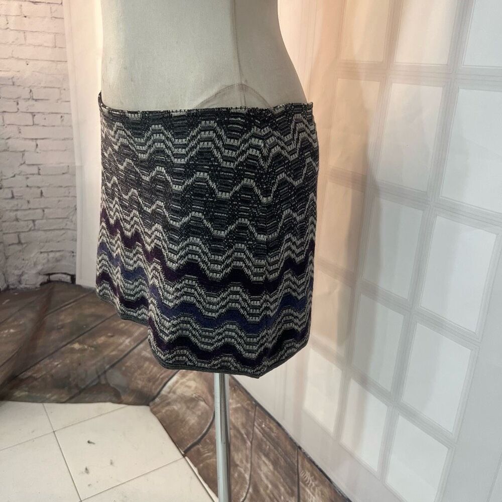Missoni Sport Black Chevron Knit Mini Skirt Italian Size 42 or US Large 10/12 - Picture 3 of 10